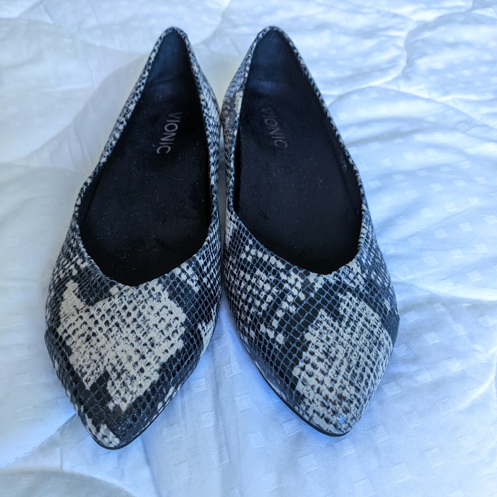 Vionic Caballo Gem Natural Snake Ballet Flats Slip On Shoes 7